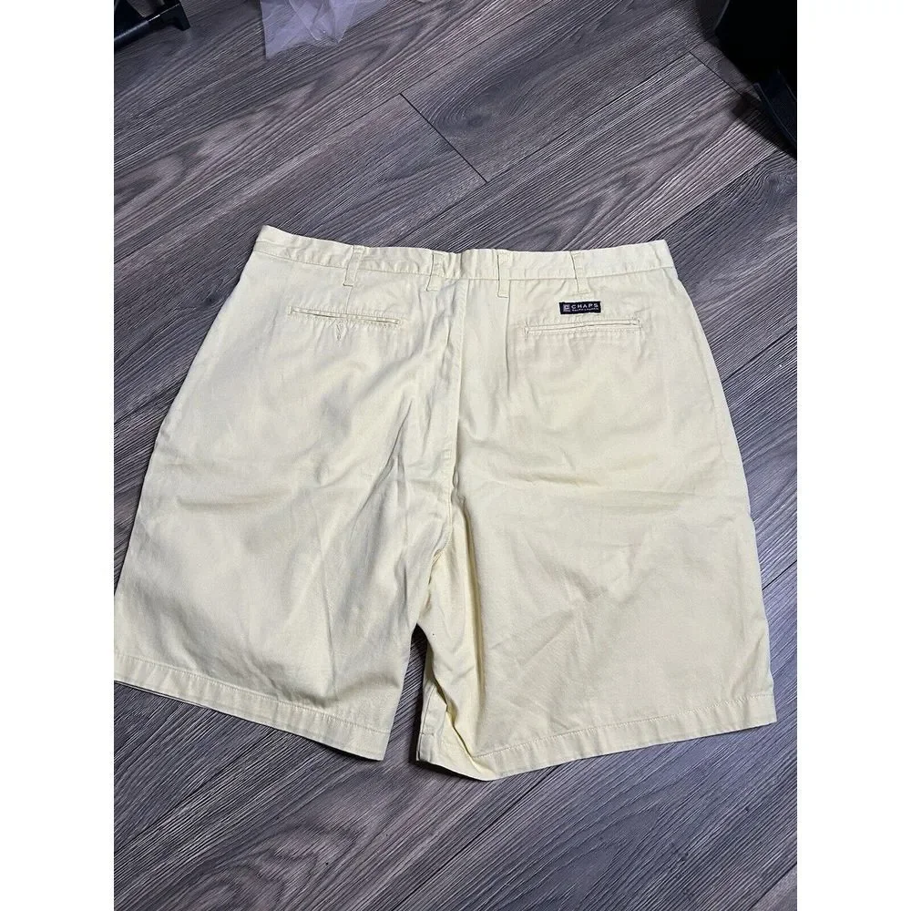 Chaps  Ralph Lauren 100% Cotton Made In Egypt Light‎ Yellow Shorts Size 42